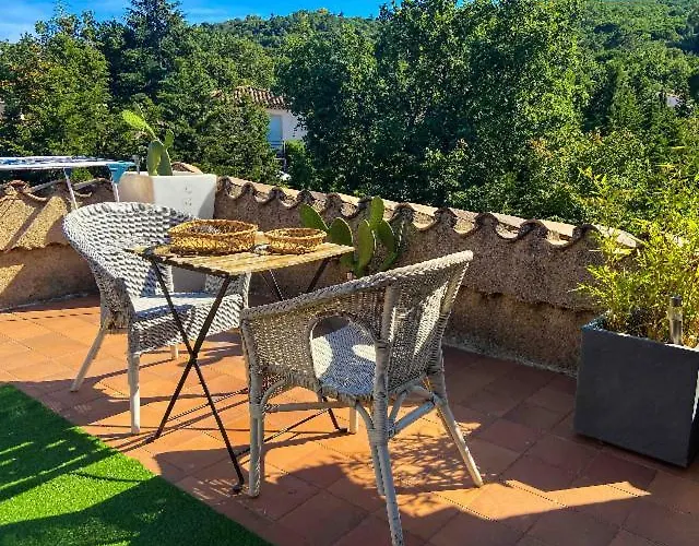 בית אירוח Privee Dans Provencale סן טרופז