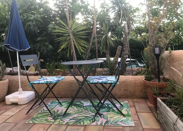 בית אירוח Privee Dans Provencale סן טרופז